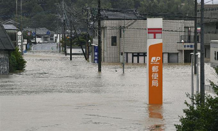 일본태풍 탈라스 18호 태풍 탈림(Talim) 일본열도 종단! 사망자 2명